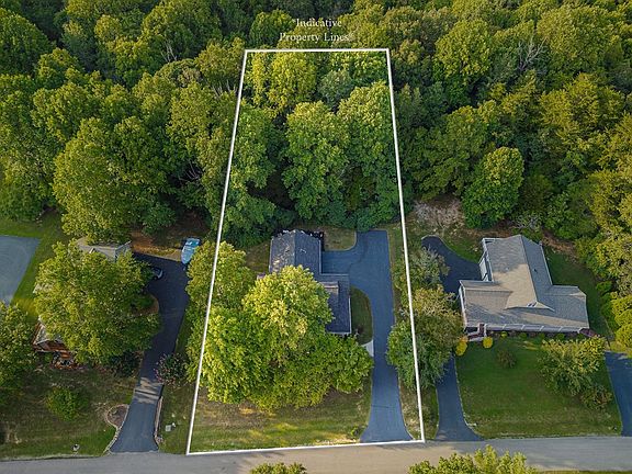 3rd image of 230 Storyland Dr