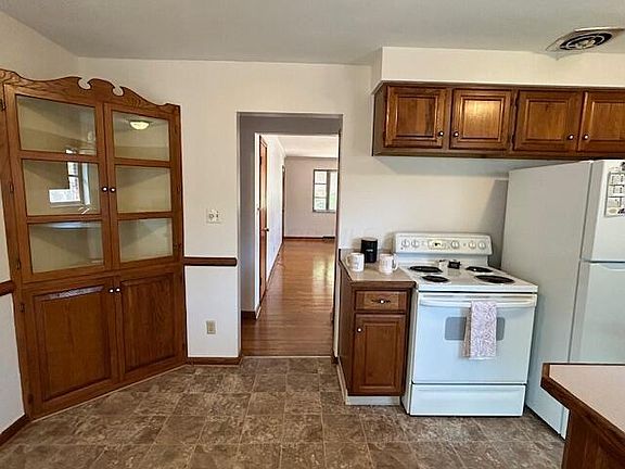 5th image of 4438 Marland Dr