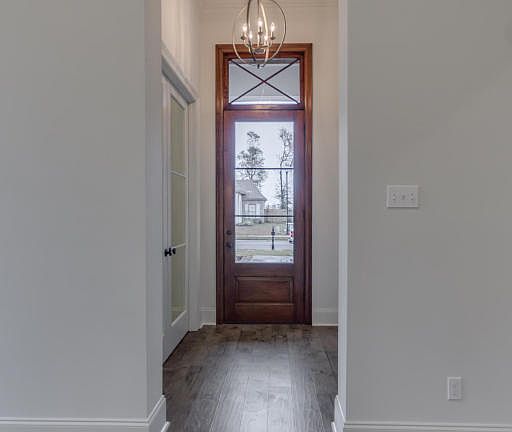 4th image of 129 Beauchamp Ln