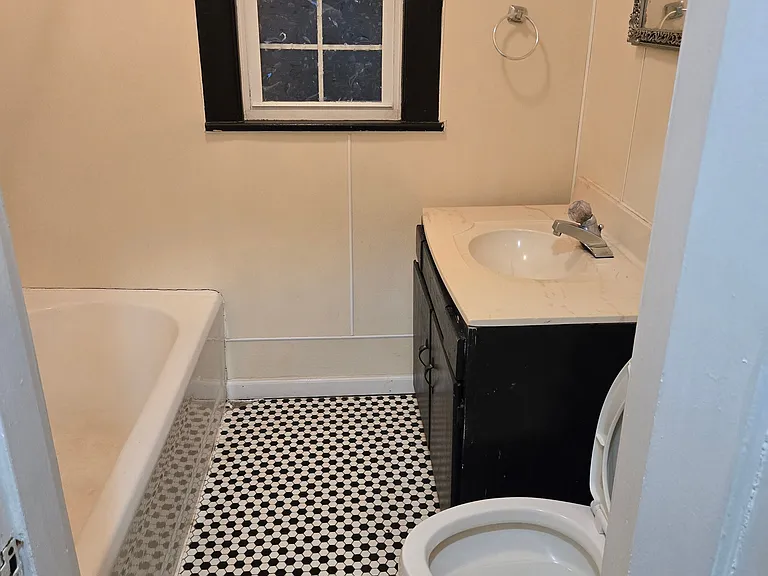 106 Bryan St #A — Photo 11