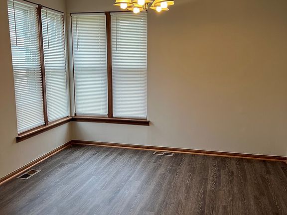 4th image of 240 Wagner Dr