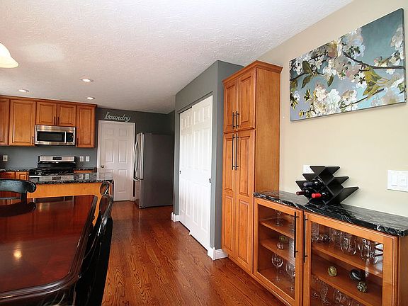 5th image of 6004 Hidden Oaks Ct
