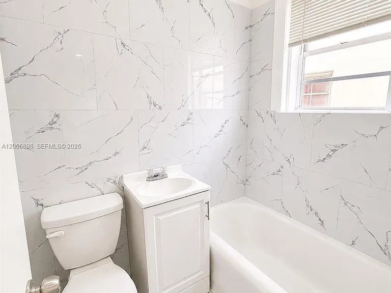 1319 Meridian Ave #204 — Photo 7