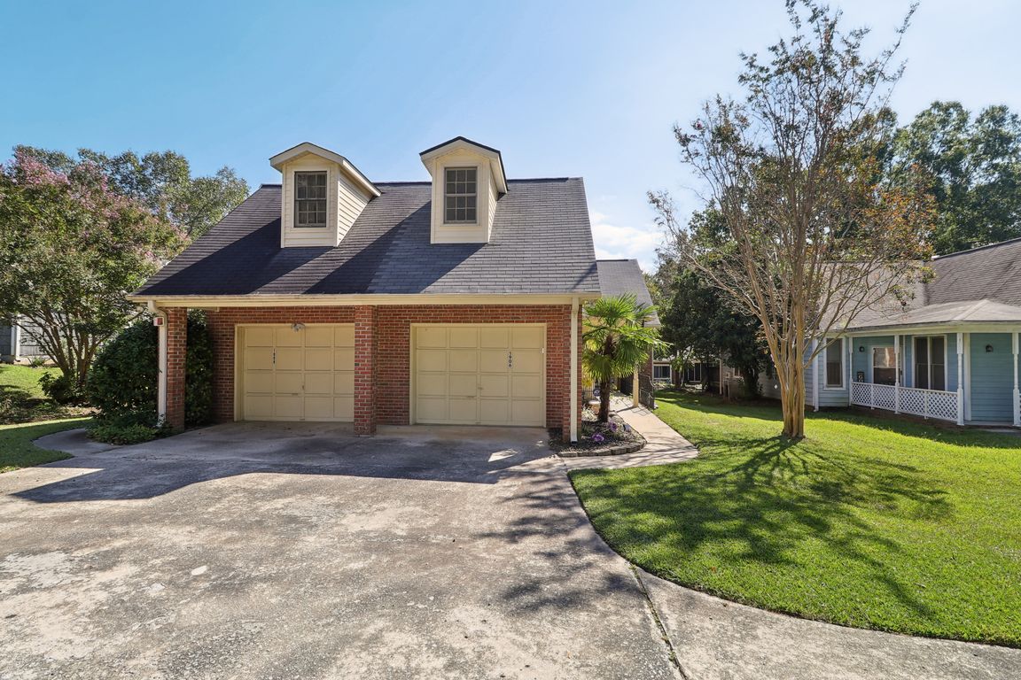 Pine Lake Dr-S1109-001.jpg