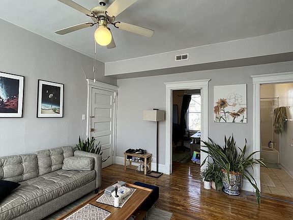 3rd image of 2545 N Seminary Ave APT 1R