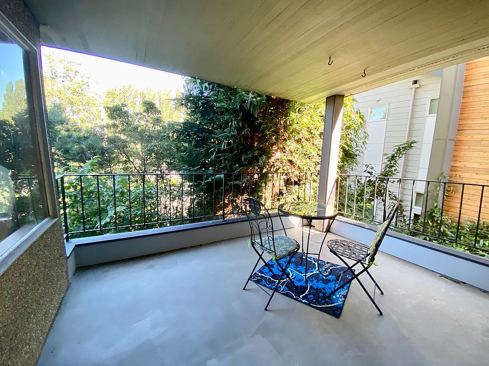 1st image of 2611 22nd Ave W APT 1