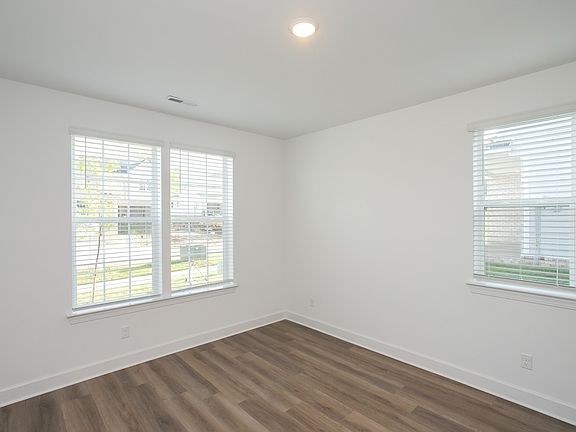 5th image of 211 Acmon Blue Rd