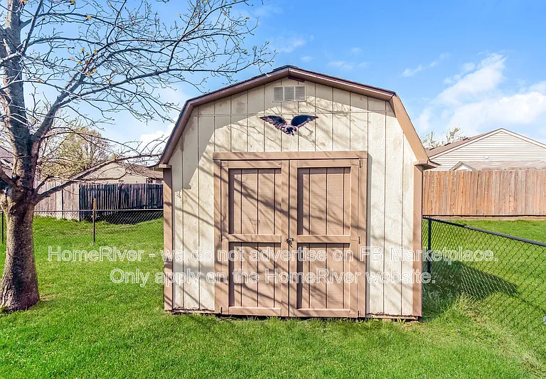 102 Winterberry Ln — Photo 15