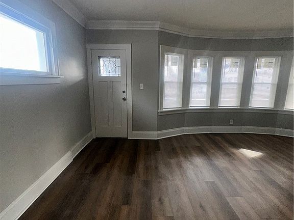 4th image of 1842 Colonnade Rd