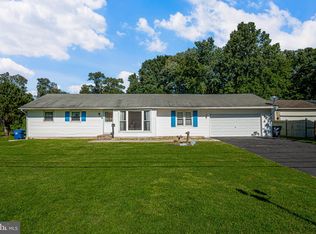 735 Seymour Rd, Bear, DE 19701