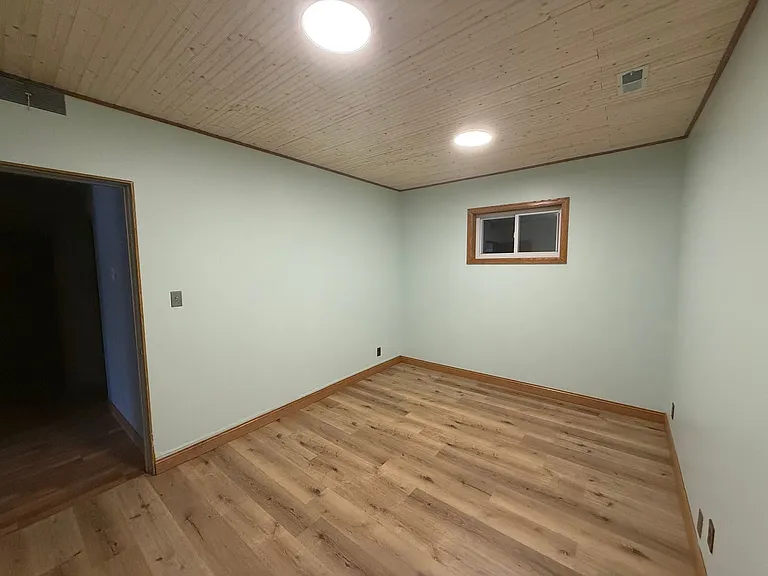 900 N St #B — Photo 12