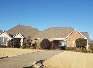 3105 Twin Lake Dr, Moore, OK 73165