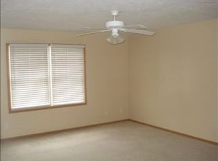 109 Crossing Dr, Normal, IL 61761