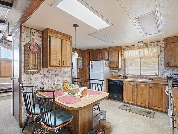 5th image of 519 W Taylor St