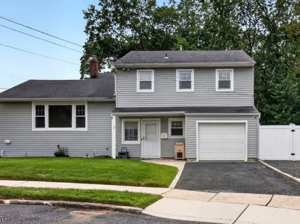 2 Braemar Cir, Cranford Twp., NJ 07016