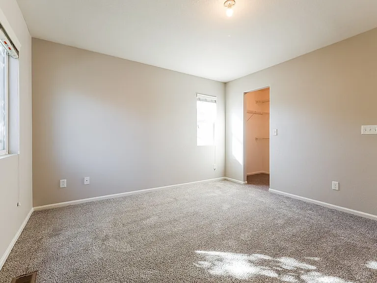 18609 E 45th Pl — Photo 10
