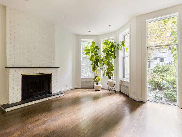 23 Garden Pl — Photo 5