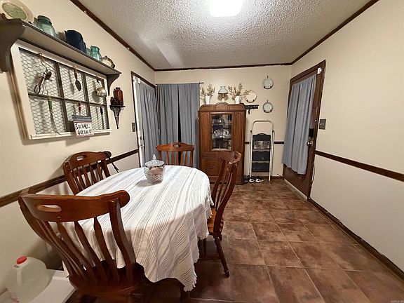 4th image of 32 Windfield Cir