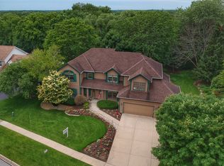 1111 Davey Dr, Batavia, IL 60510