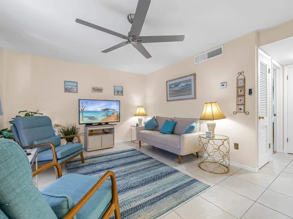 199 Wakulla Ln, Cocoa Beach, FL