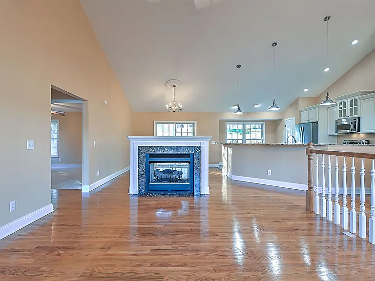 168 Old Mill Ct — Photo 23