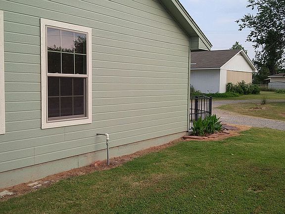 3rd image of 325 N Dawson St #18
