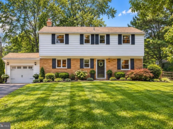 224 Upper Valley Rd, North Wales, PA 19454