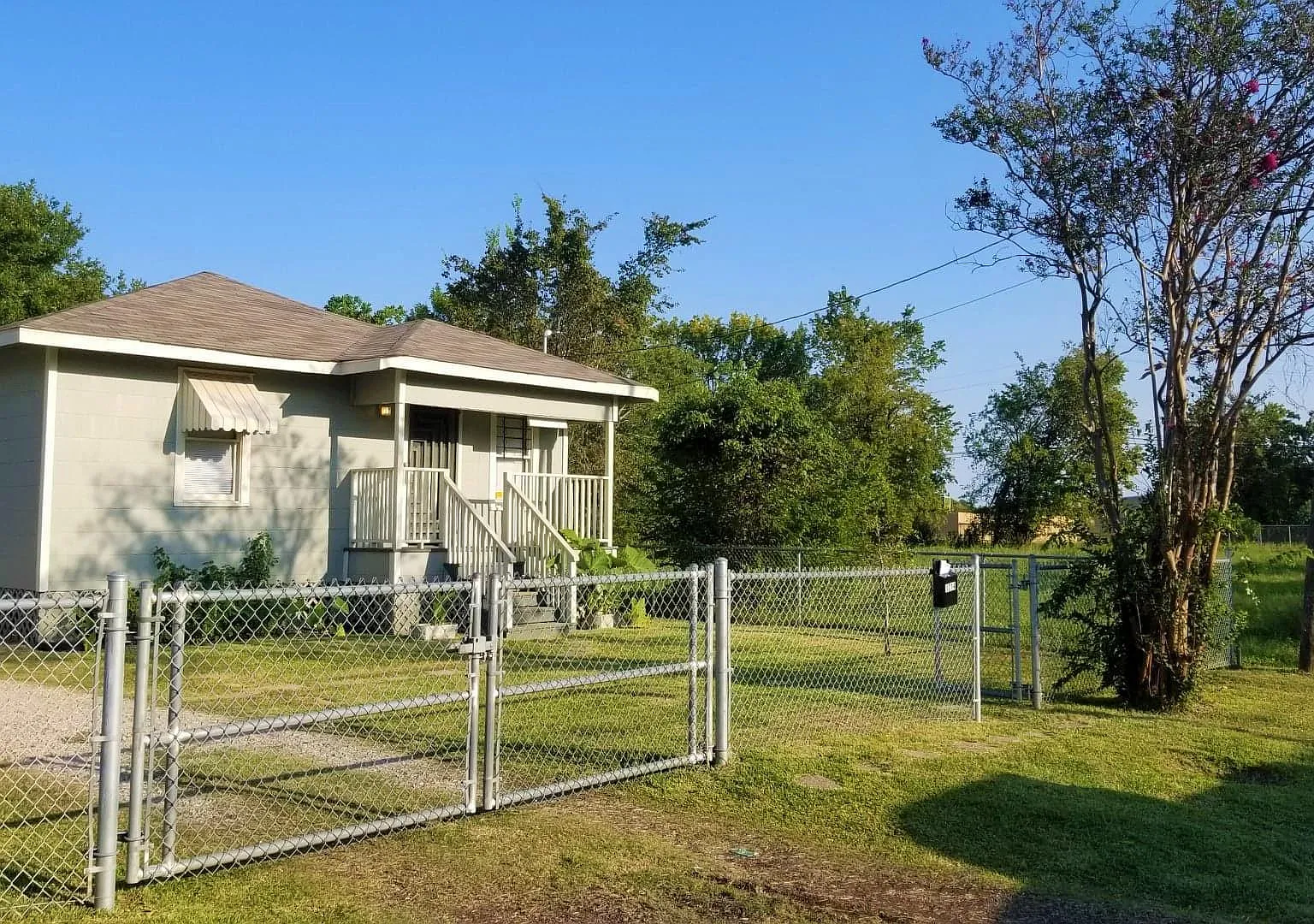 2 bed, 1.0 bath, 700 sqft, $1,225 — Photo 3