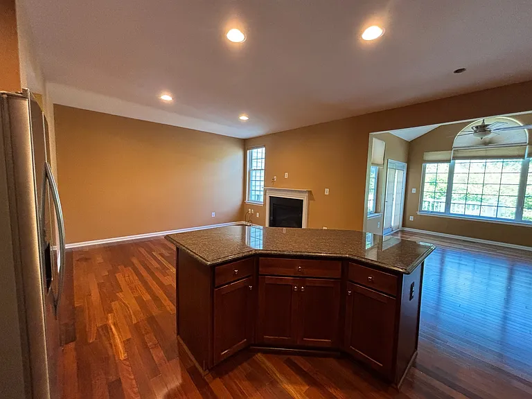 25570 Creekmore Ter — Photo 6