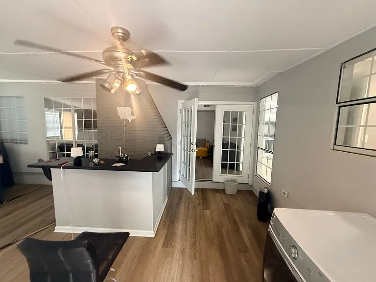 9501 Pondside Ln — Photo 10