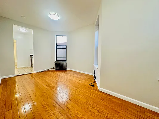 Rented by DeSimone Real Estate | media 10