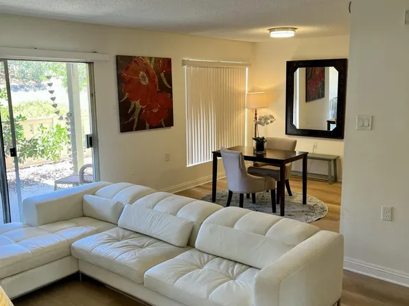 788 Pinetree Cir APT 13, Thousand Oaks, CA 91360