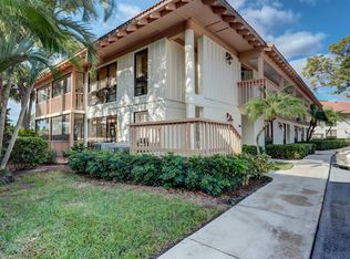 318 Brackenwood Cir, Palm Beach Gardens, FL 33418