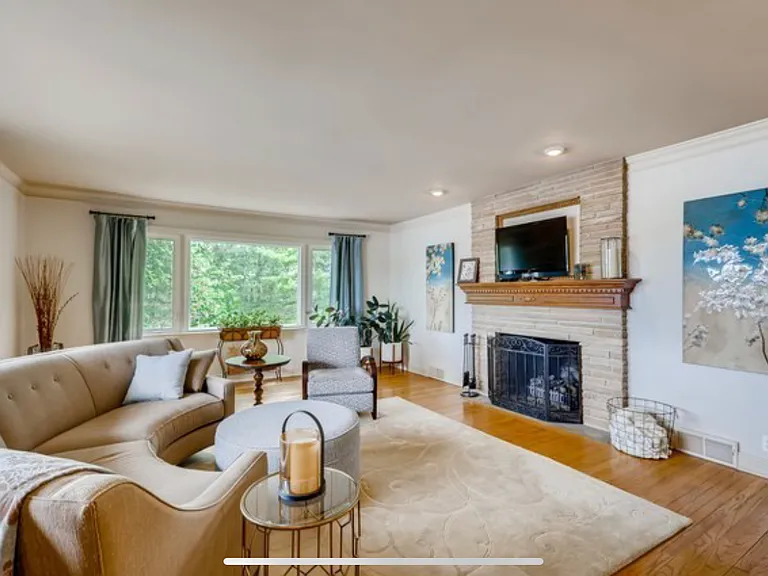 215 W Lake Shore Dr — Photo 7