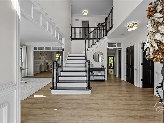2nd image of 702 Ashton Ln