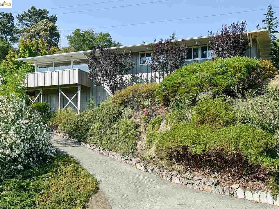 1st image of 27 Ivy Dr