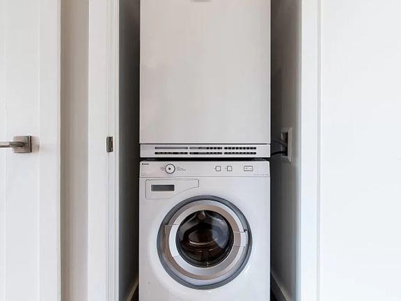 5th image of 123 Parkside Ave #3H