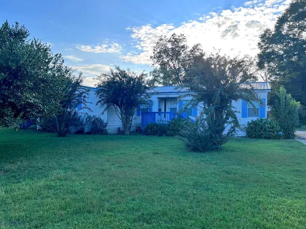 502 Peachtree St, Headland, AL 36345