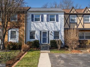 14820 Palmerston Sq, Centreville, VA 20120