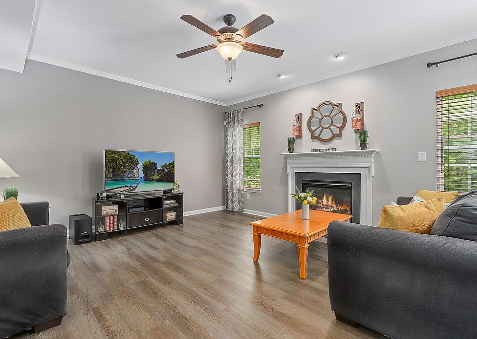 1st image of 7335 Lake Willow Ct