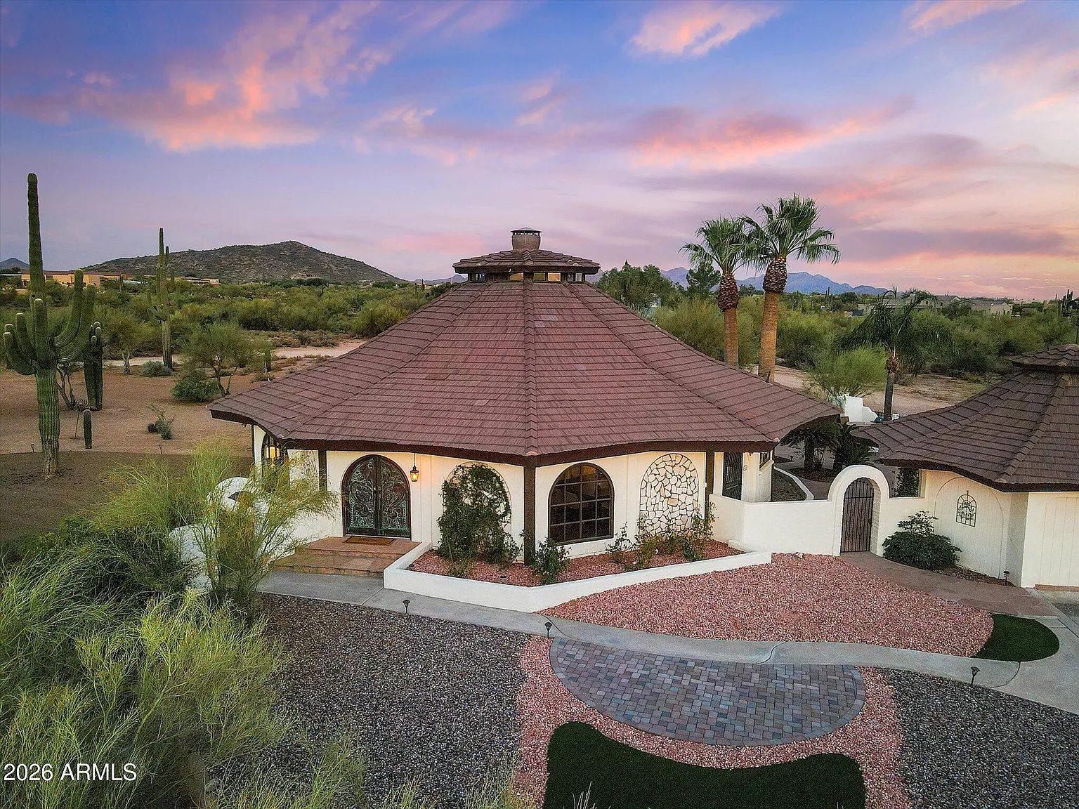 5 bed, 4.5 bath, 3205 sqft, $5,000 — Photo 2