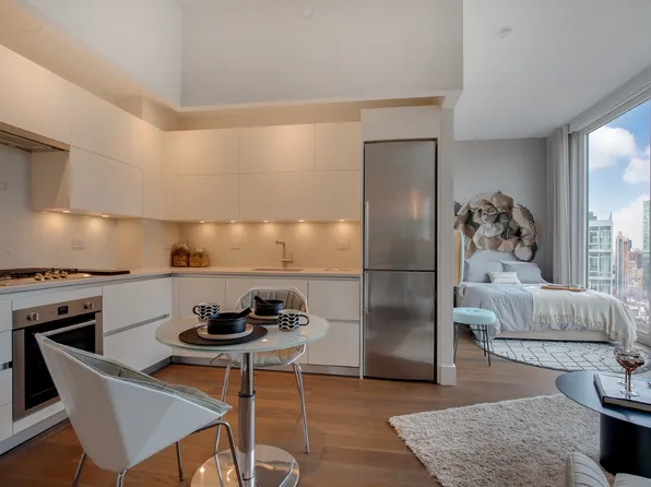 222 East 44th Street 14J image 1 of 12