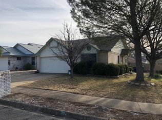 301 Crestwood Dr, Kerrville, TX 78028