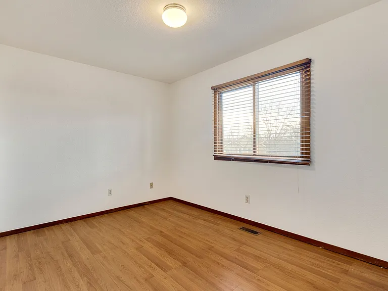 1025 Centennial Dr — Photo 18