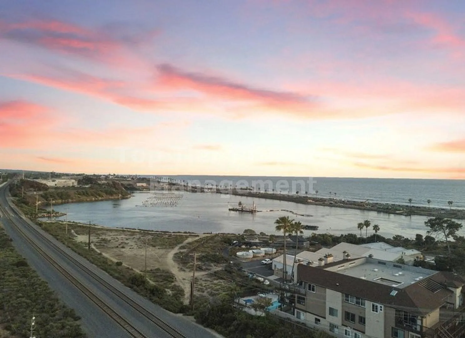 **Beautiful, Fully-Furnished 2 bed / 2.5 bath Townhome in Coastal Carlsbad - Available 10/01** — Photo 2
