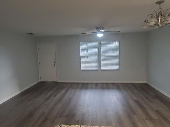 4th image of 284 Gardner Ln