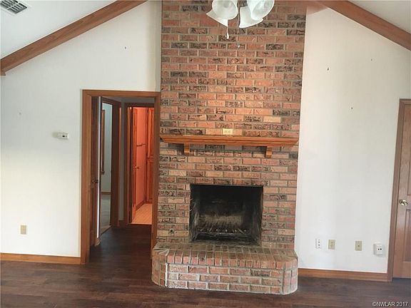 4th image of 1325 Whitehall Dr