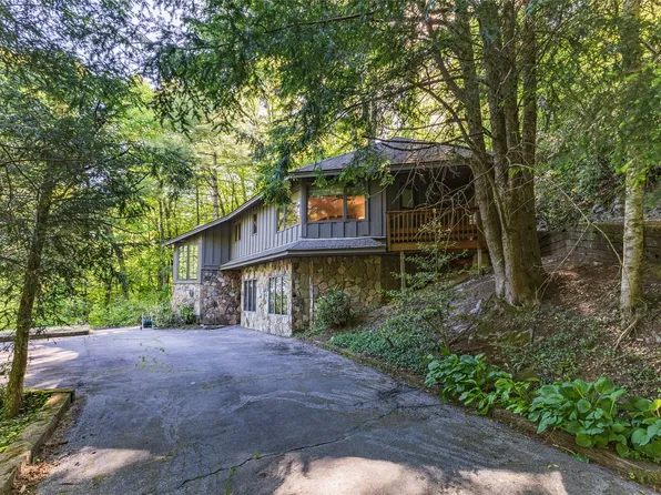 594 Highgate Road, Highlands, NC 28741