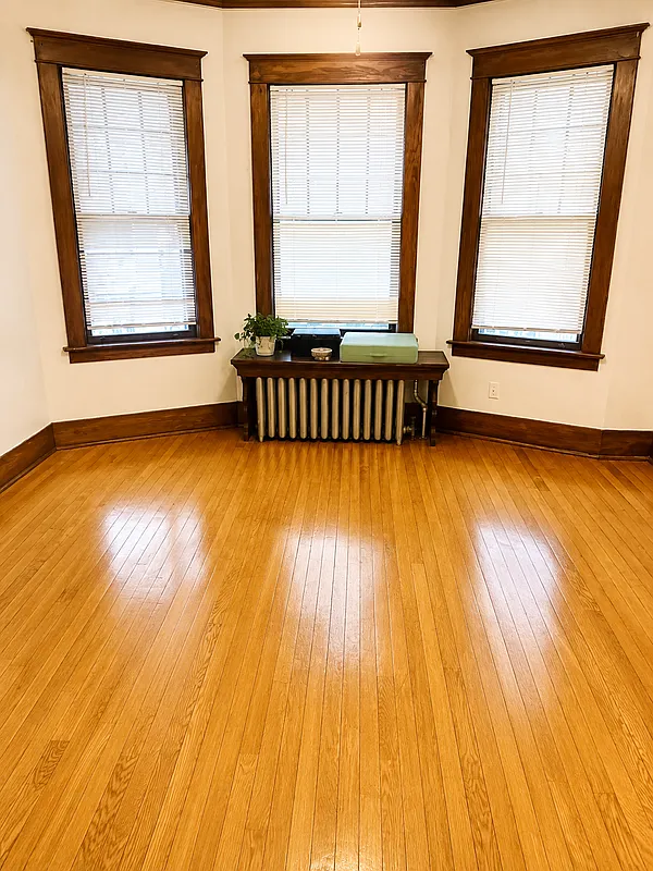 2 bed, 1.0 bath, $1,400 — Photo 3