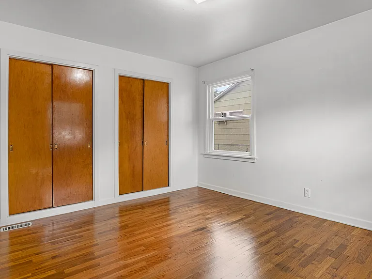 644 Avenue F — Photo 18